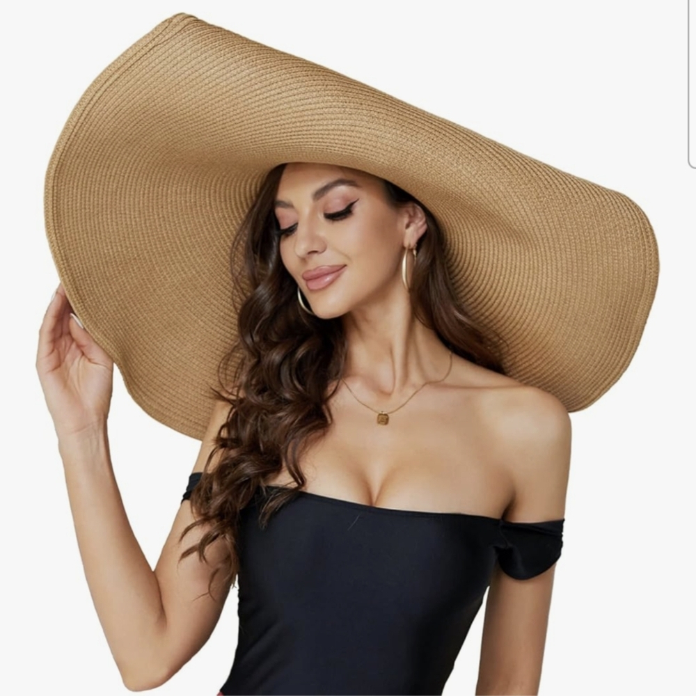 NWOT Oversized Tan Wide-Brim Foldable Straw Hat